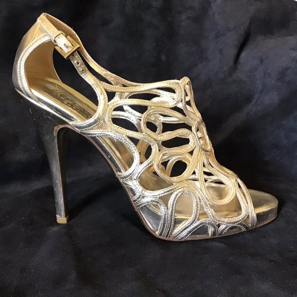 Valentino Garavani GOLD leather platform sandal Size 6.5
